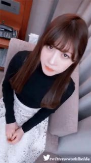 户外勾搭女王遇上按摩店大屌按摩师~貌似熟客按摩师直接带到小房间脱裤猛操~